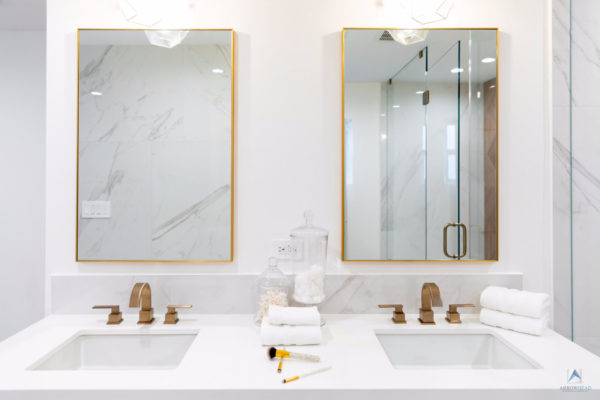 MDHbuilders.com-bathroom-remodeling-mirror