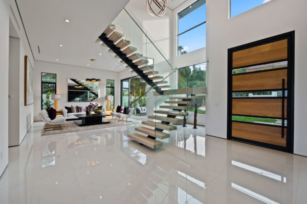 mdhbuilders.com- Contemporary stairs-construction-tarzana-Los Angeles-luxury.jpg