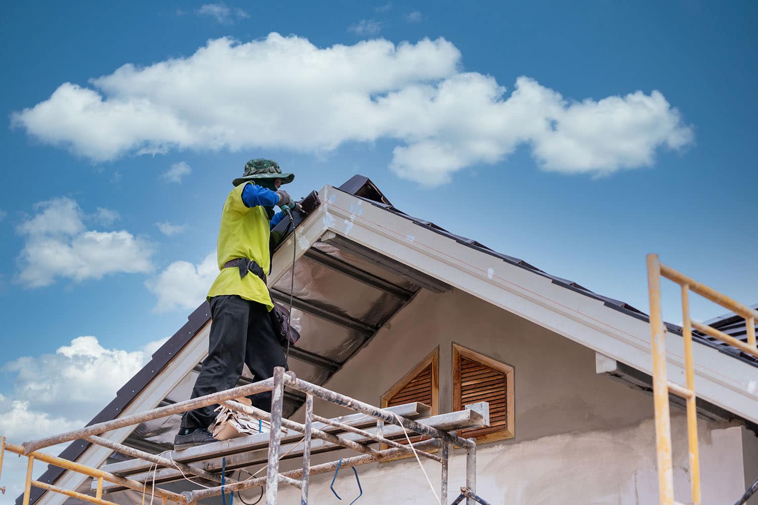 6 Reasons To Install A New Roof